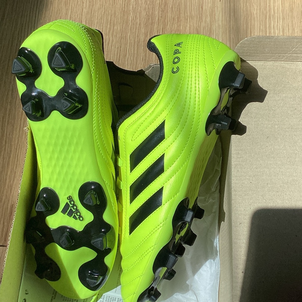 Adidas Cleats - Picture 2 of 4